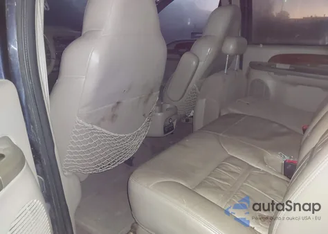 2000 Ford Excursion Limited from USA, damaged, VIN 1FMNU43S5YED78677